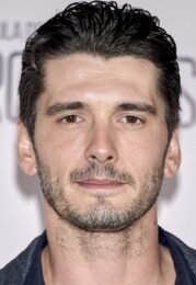 Yon González